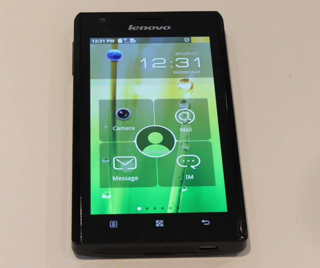 Lenovo K800 - prvi smartfon sa Intelovim čipom