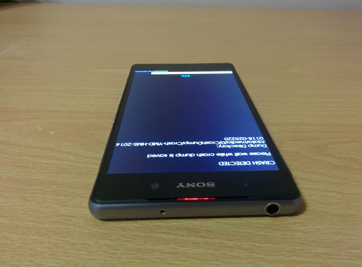 Iscureli snimci ekrana Sony Sirius KitKata.