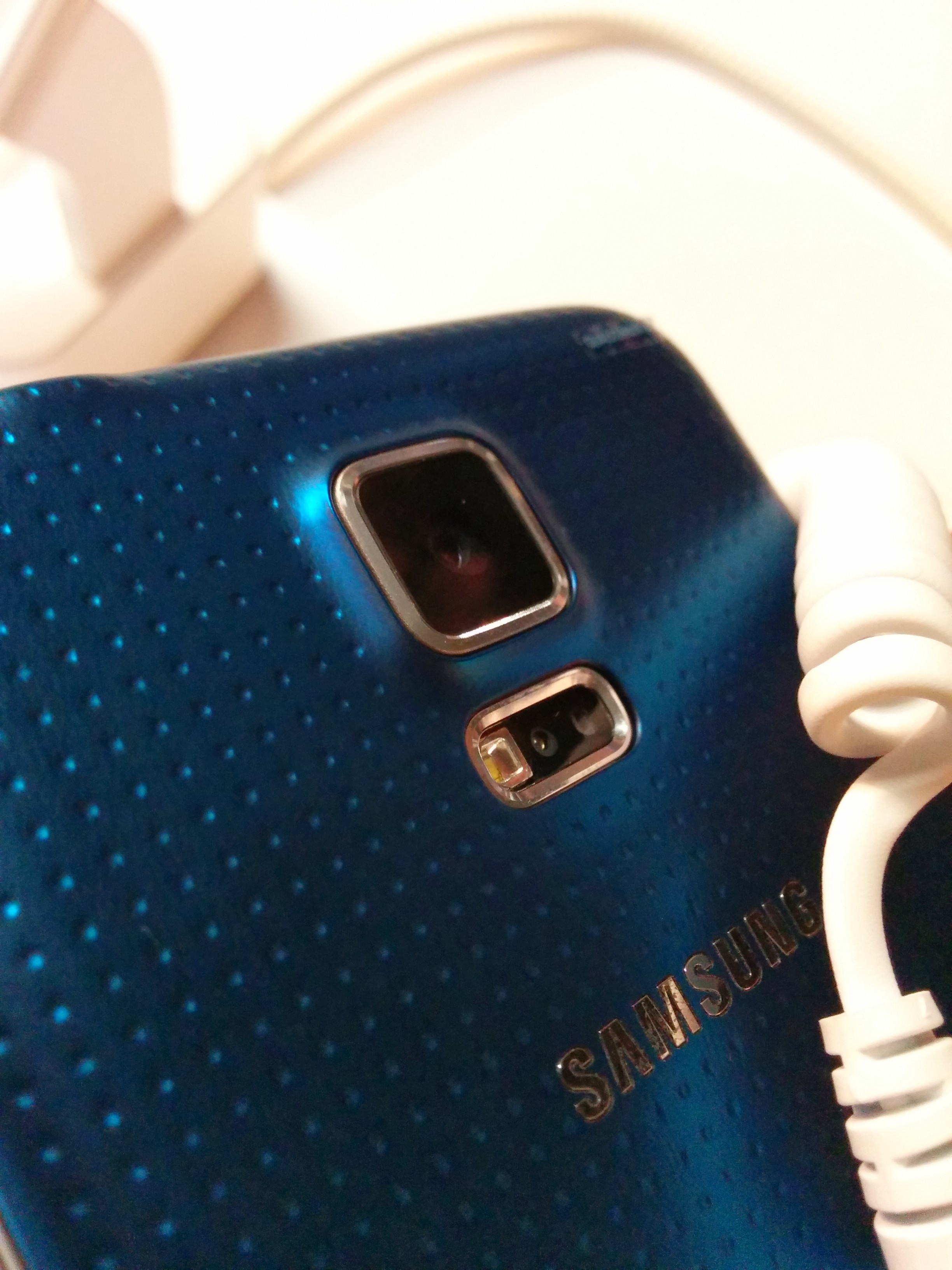 Samsung predstavio Galaxy S5, za mnoge razočarenje