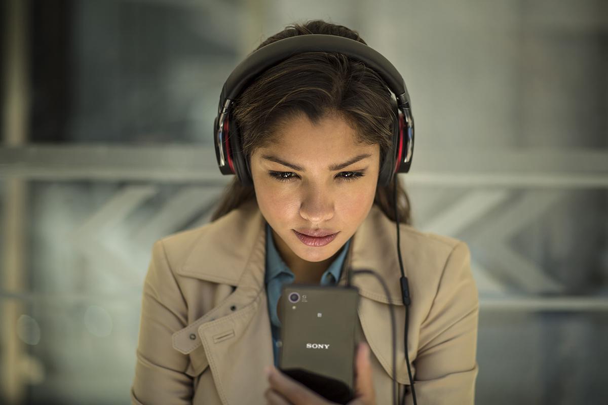 Sony predstavio novi telefon Xperia™ Z3+