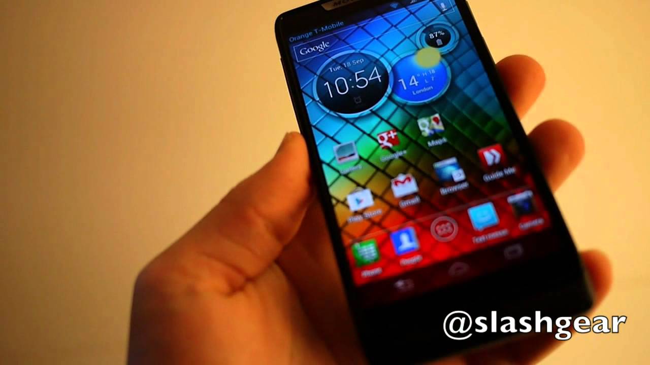 YouTube: Motorola predstavila RAZR sa Intelovim procesorom